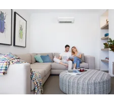 Poza bloc interior DAIKIN Inverter R32 URURU SARARA FTXZ35N pe perete